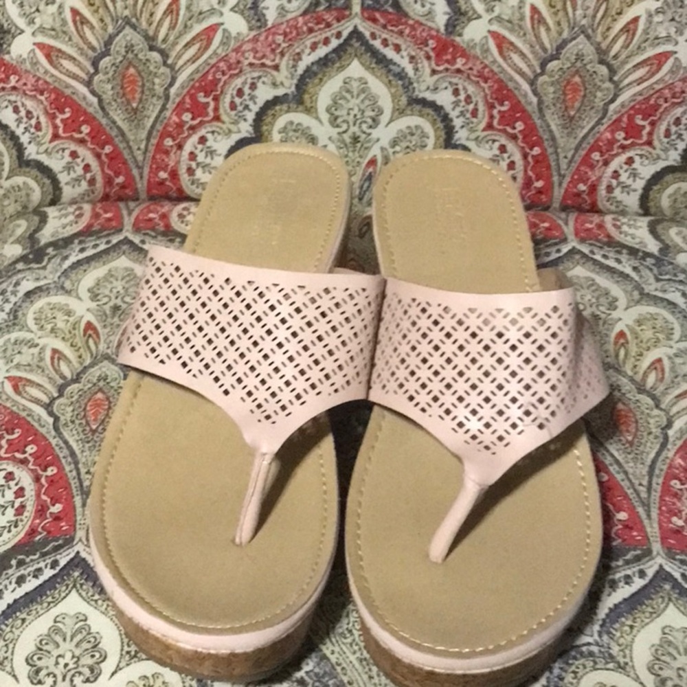 Kenneth Cole sandals